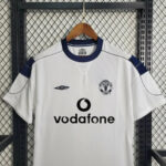 Man United 1999 Away Shirt - Image 2
