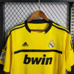 Real Madrid 2011 Goalkeeper Shirt - Image 2